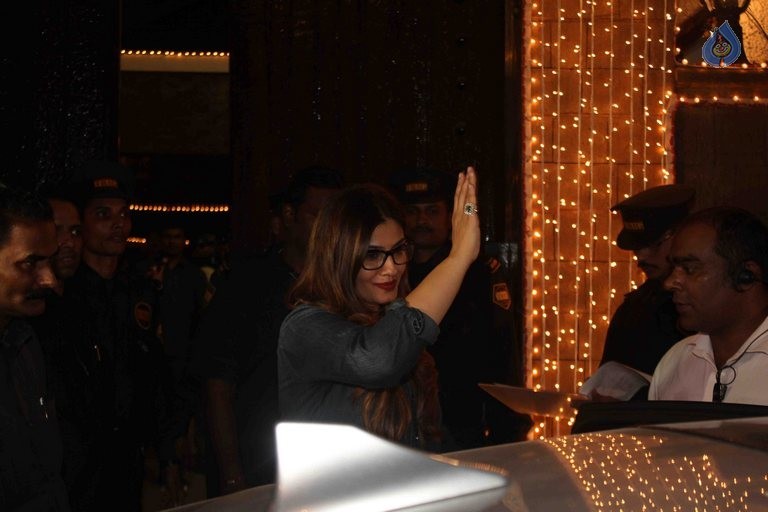 Aaradhya Bachchan Birthday Party - 1 / 26 photos