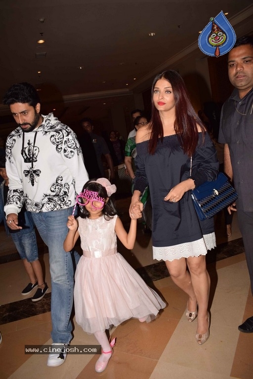 Aaradhya Bachchan Birthday Photos - 1 / 9 photos