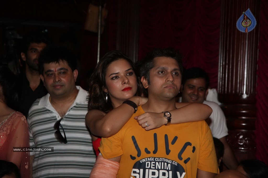 Aashiqui 2 First Look Launch - 29 / 75 photos