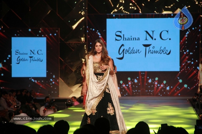 Abu Jani And Sandeep Khosla Fashion Show Photos - 3 / 40 photos