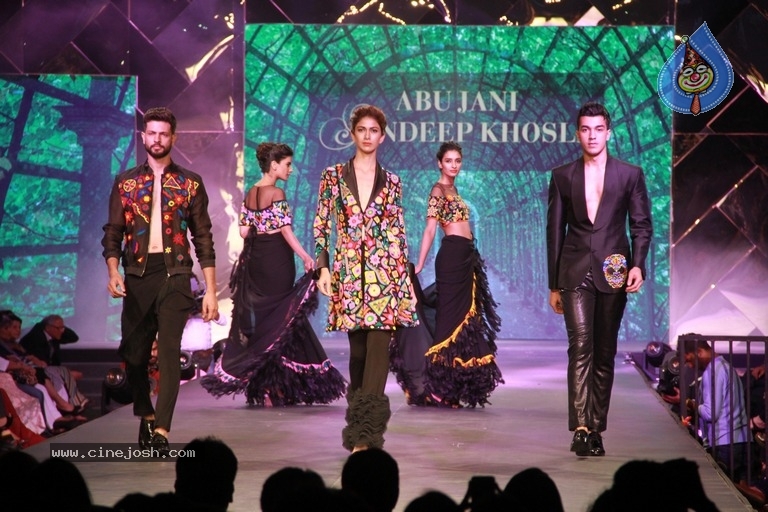 Abu Jani And Sandeep Khosla Fashion Show Photos - 10 / 40 photos