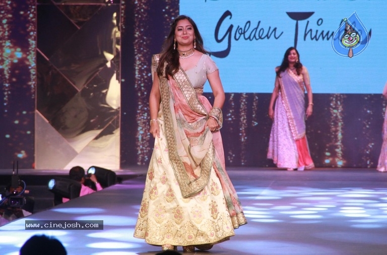 Abu Jani And Sandeep Khosla Fashion Show Photos - 34 / 40 photos