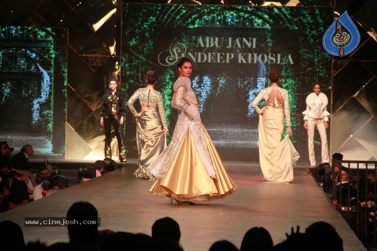 Abu Jani And Sandeep Khosla Fashion Show Photos - 37 / 40 photos