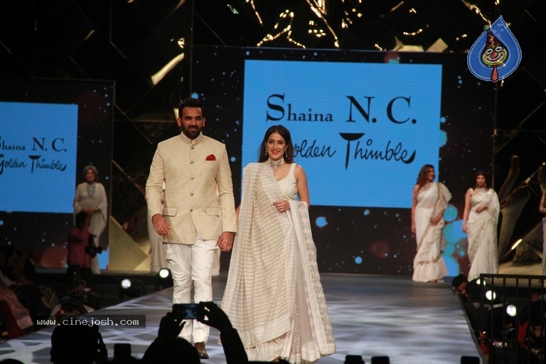 Abu Jani And Sandeep Khosla Fashion Show Photos - 38 / 40 photos