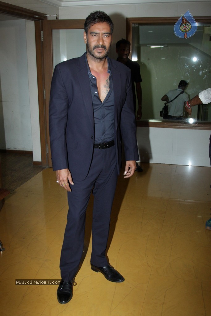 Action Jackson Team at KBC Sets - 44 / 59 photos