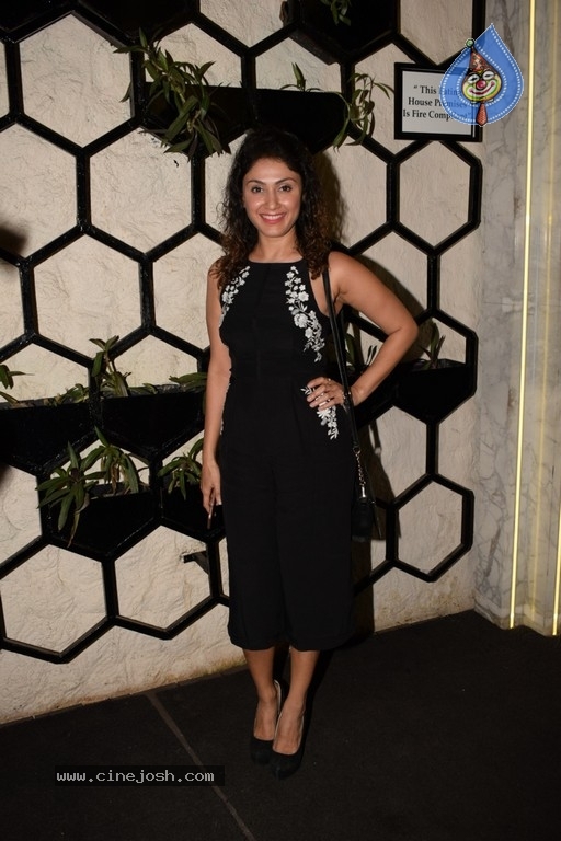 Actor Varun Sharma Birthday Party - 12 / 41 photos