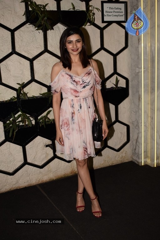 Actor Varun Sharma Birthday Party - 18 / 41 photos