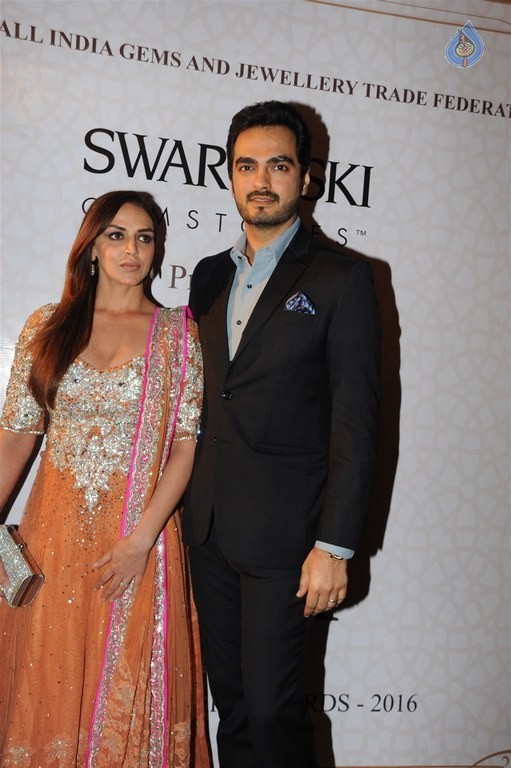 Actress at 6th National Jewellery Awards  - 30 / 39 photos