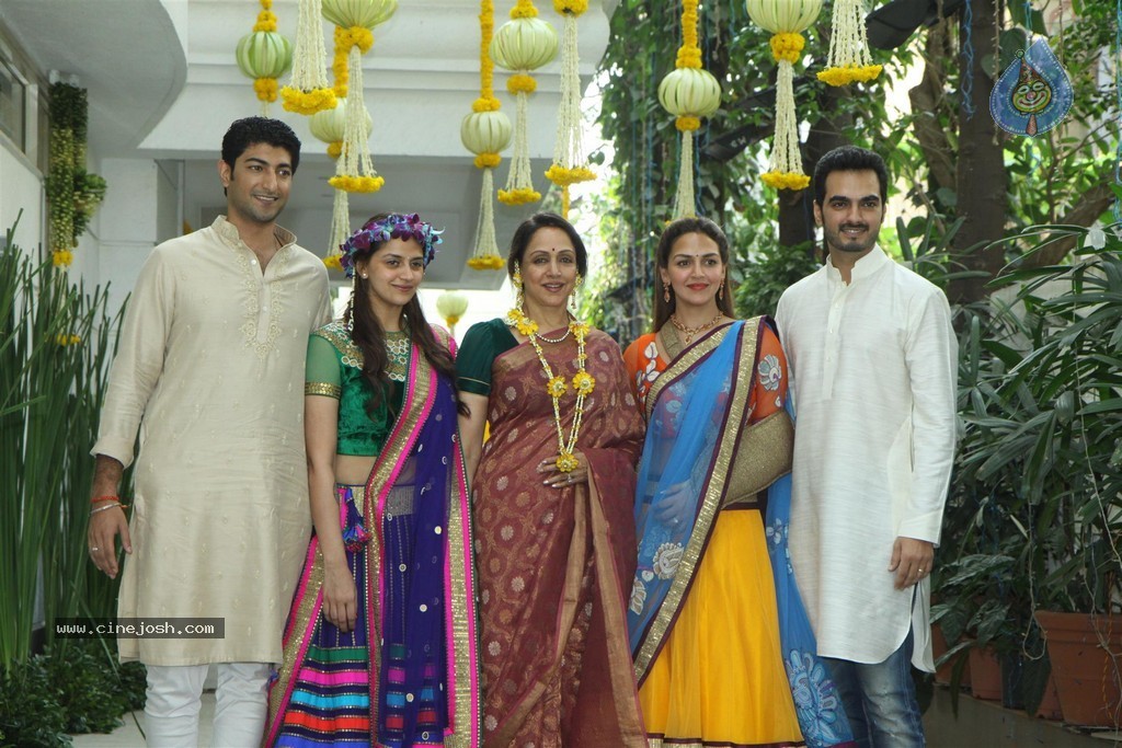 Ahana Deol Mehendi Function - 48 / 51 photos