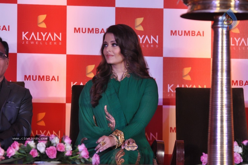 Aish at Kalyan Jewellers Branches Launch - 15 / 28 photos