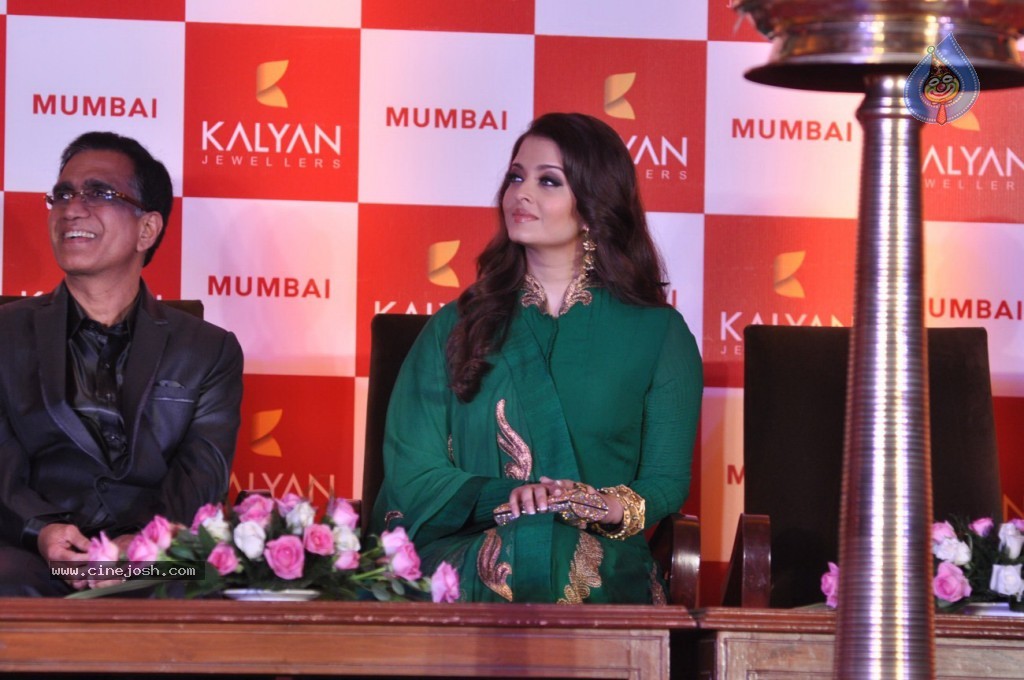 Aish at Kalyan Jewellers Branches Launch - 26 / 28 photos