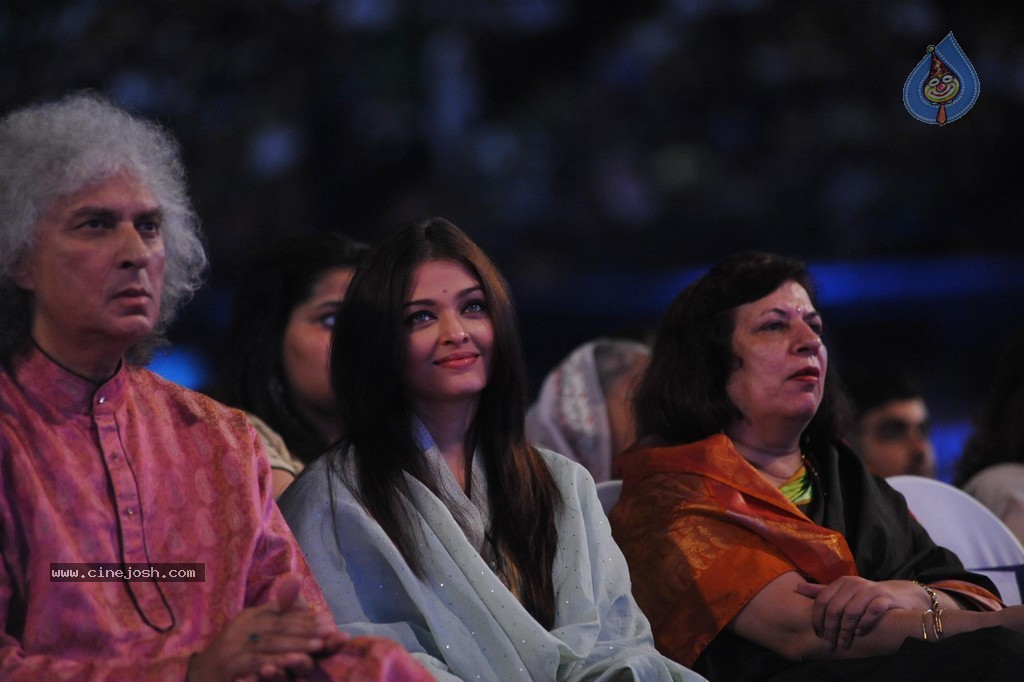 Aish at Sri Sathya Sai Baba 3rd Anniversary Event - 50 / 103 photos