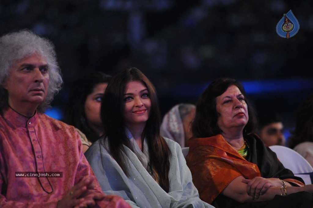 Aish at Sri Sathya Sai Baba 3rd Anniversary Event - 76 / 103 photos
