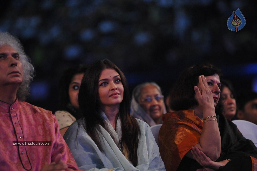 Aish at Sri Sathya Sai Baba 3rd Anniversary Event - 96 / 103 photos