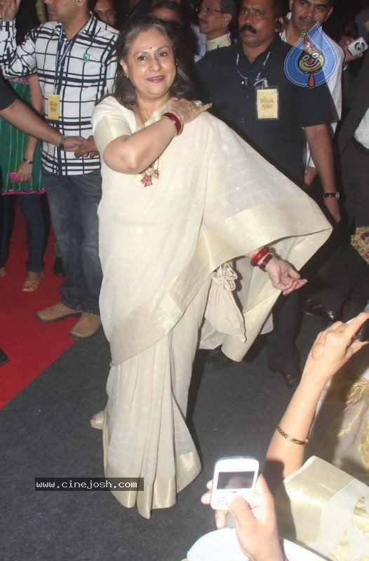 Aishwarya Rai at Shri Hanuman Chalisa Album Launch - 49 / 51 photos