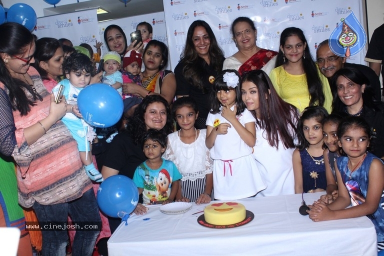 Aishwarya Rai Bachchan Announces Her Fathers Birthday - 4 / 21 photos