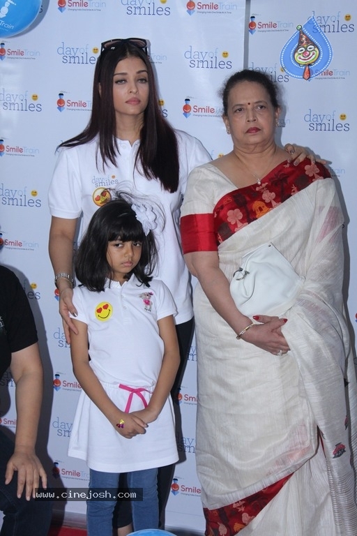 Aishwarya Rai Bachchan Announces Her Fathers Birthday - 11 / 21 photos