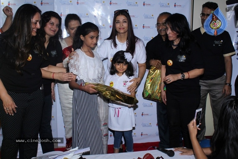 Aishwarya Rai Bachchan Announces Her Fathers Birthday - 12 / 21 photos