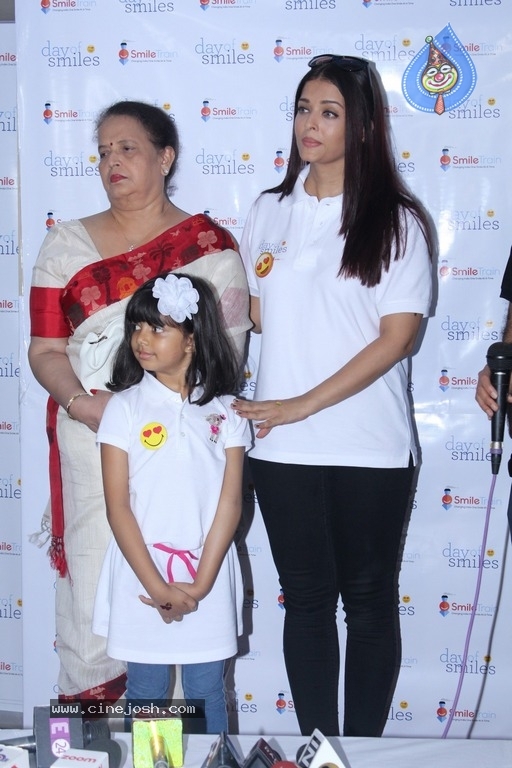 Aishwarya Rai Bachchan Announces Her Fathers Birthday - 16 / 21 photos