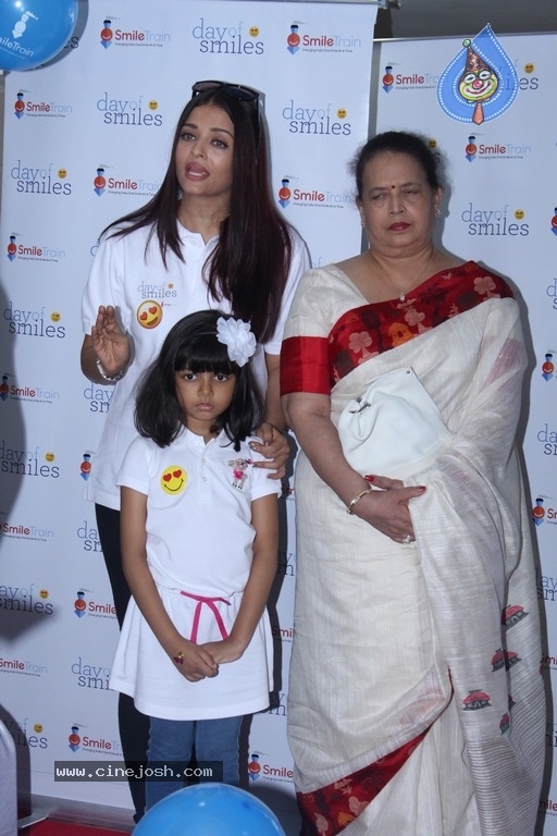 Aishwarya Rai Bachchan Announces Her Fathers Birthday - 21 / 21 photos