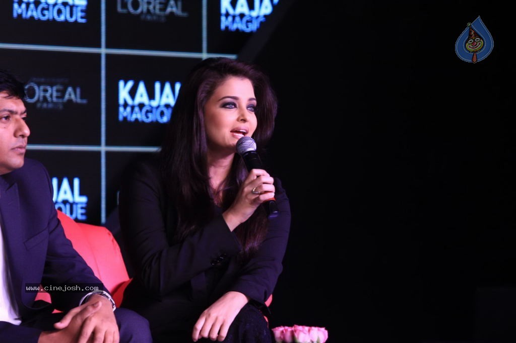 Aishwarya Rai Launches Kajal Magique - 29 / 46 photos