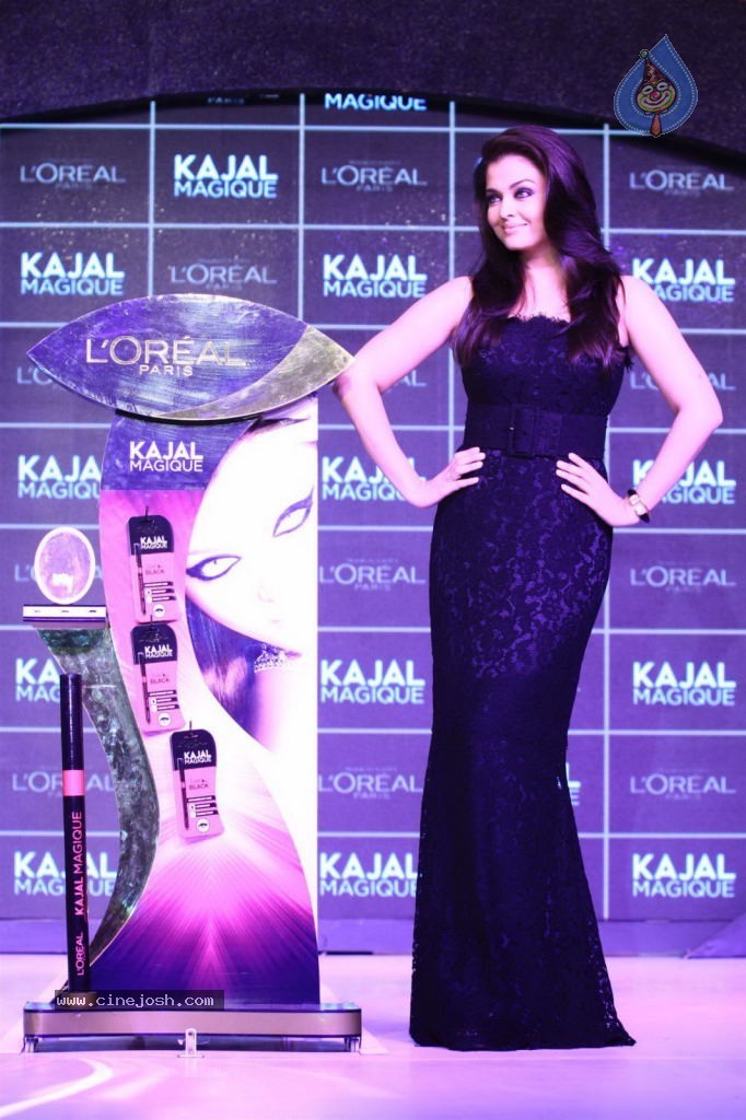 Aishwarya Rai Launches Kajal Magique - 46 / 46 photos