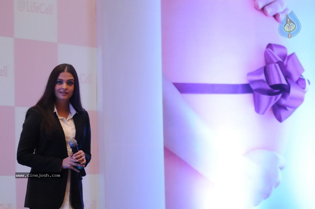 Aishwarya Rai Launches Stem Cell Banking - 6 / 43 photos