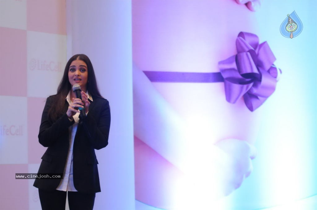 Aishwarya Rai Launches Stem Cell Banking - 27 / 43 photos