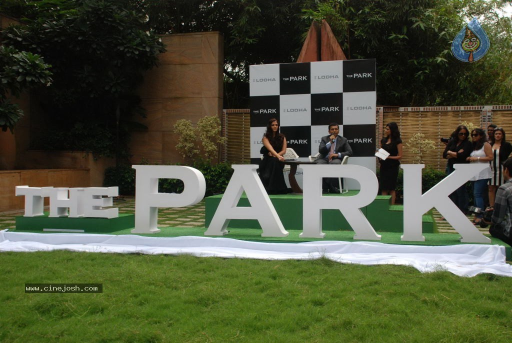 Aishwarya Rai Launches The Park - 26 / 81 photos