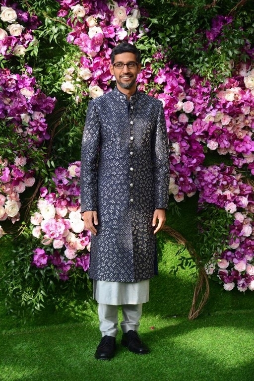 Akash Ambani and Shloka Mehta Wedding Reception Photos - 19 / 40 photos