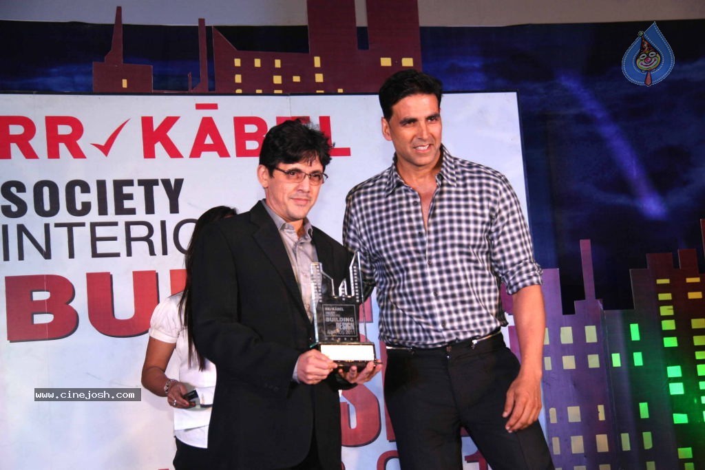 Akshay Kumar at Society Interior Awards - 11 / 23 photos