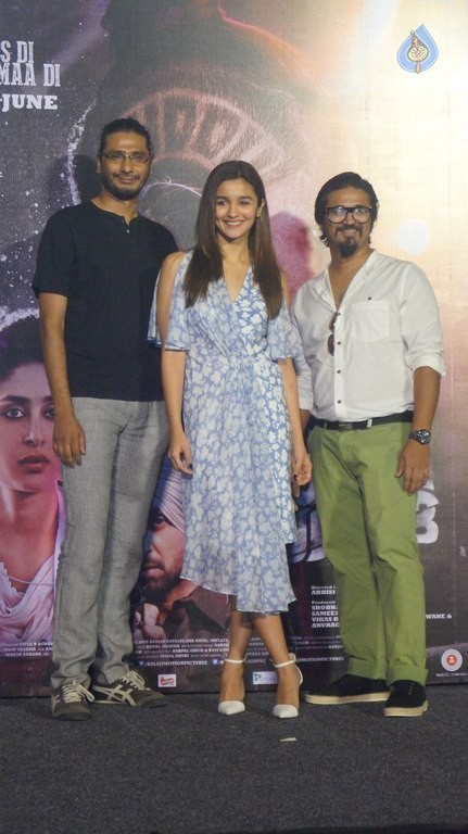 Alia Bhatt at Udta Punjab Film Ikk Kudi Song Launch - 7 / 37 photos