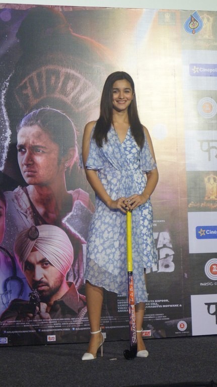 Alia Bhatt at Udta Punjab Film Ikk Kudi Song Launch - 13 / 37 photos