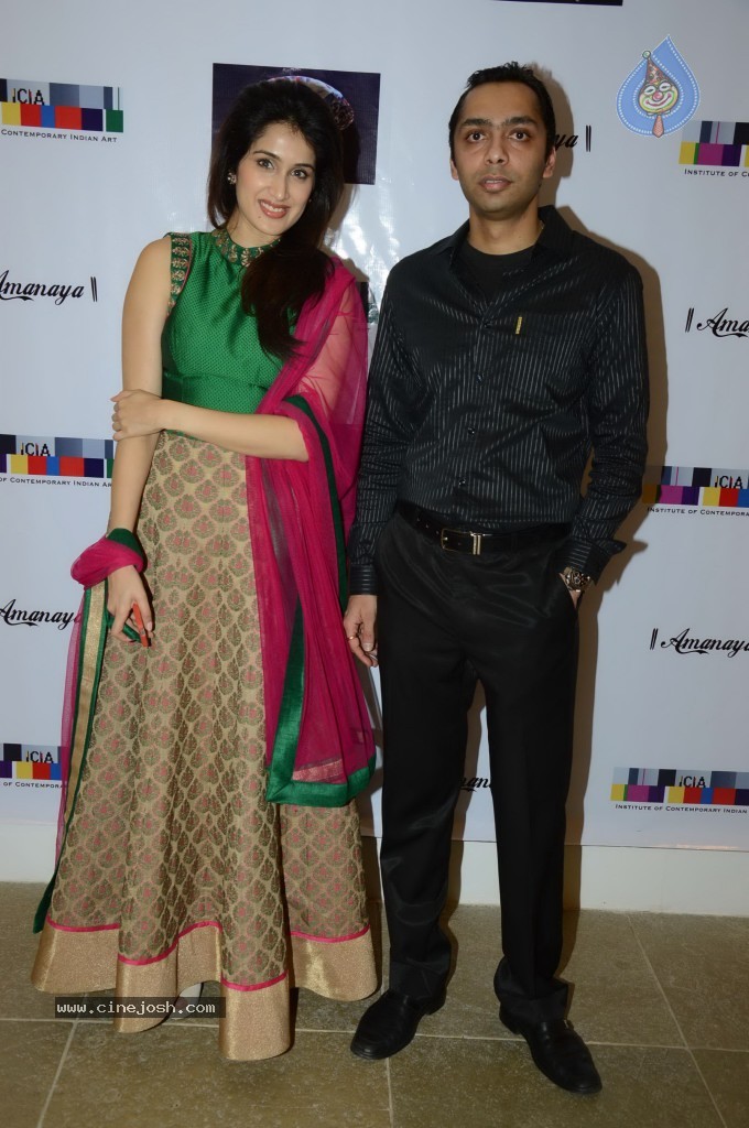 Amanaya Art n Sagar Samir IJ Fashion Show - 32 / 67 photos