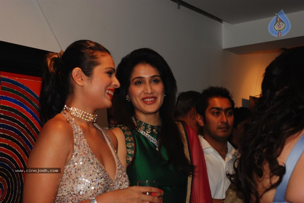 Amanaya Art n Sagar Samir IJ Fashion Show - 36 / 67 photos