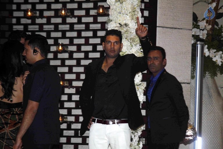 Ambanis Hosted Party for Harbhajan and Rohit Sharma - 22 / 70 photos
