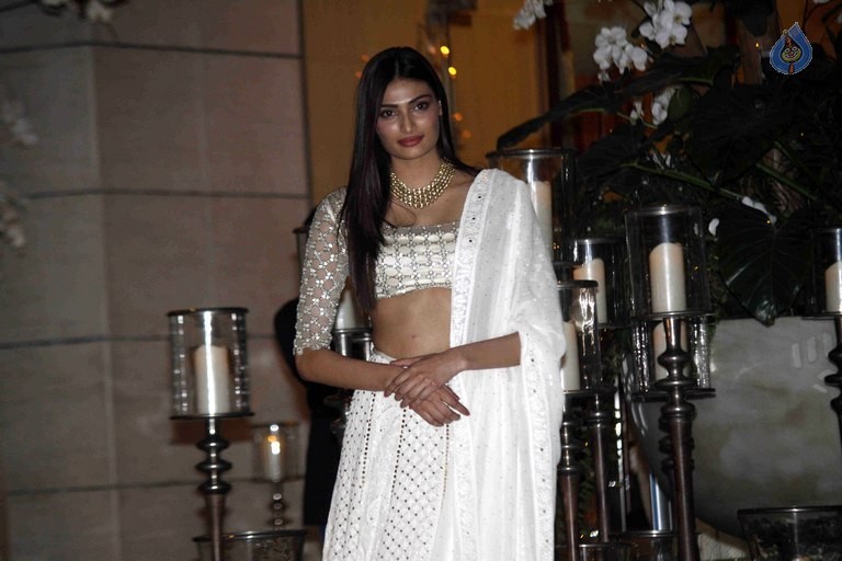 Ambanis Hosted Party for Harbhajan and Rohit Sharma - 25 / 70 photos