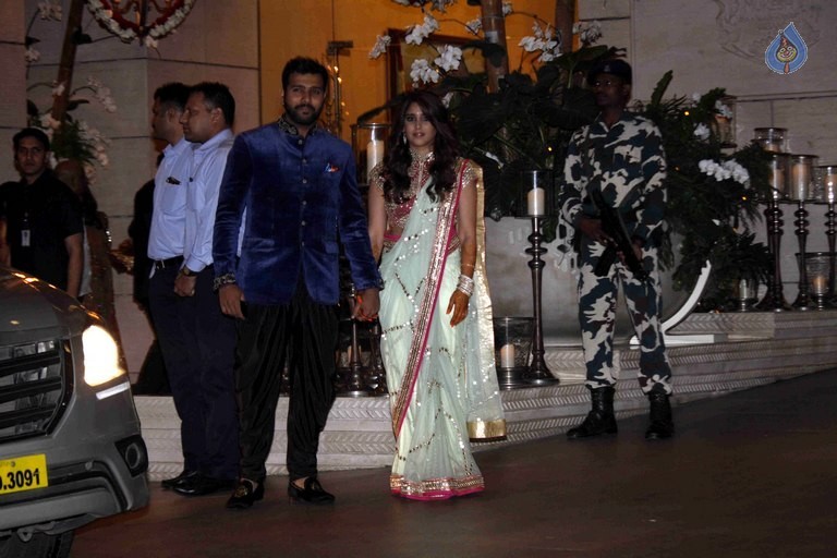 Ambanis Hosted Party for Harbhajan and Rohit Sharma - 33 / 70 photos