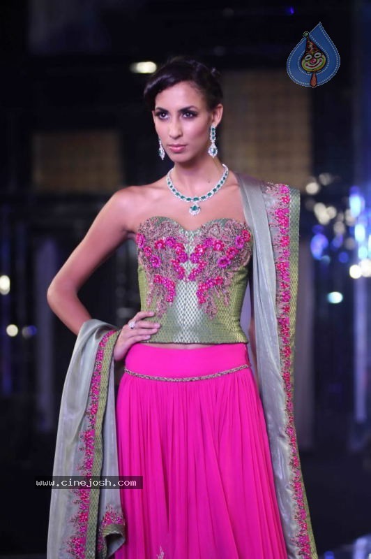 Aamby Valley Indian Bridal Week Day 2 - 13 / 74 photos