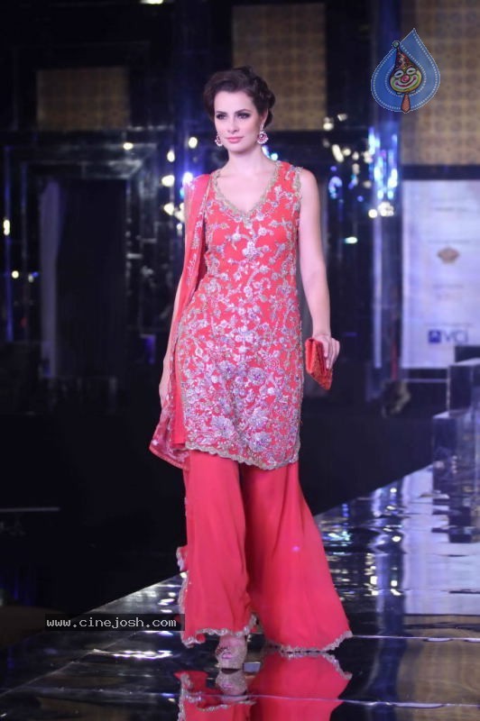 Aamby Valley Indian Bridal Week Day 2 - 15 / 74 photos