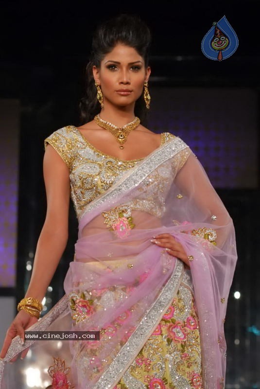 Aamby Valley Indian Bridal Week Day 2 - 29 / 74 photos