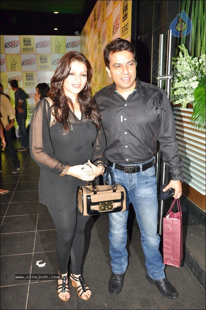 Ameesha Patel Bday Celebrations - 47 / 52 photos