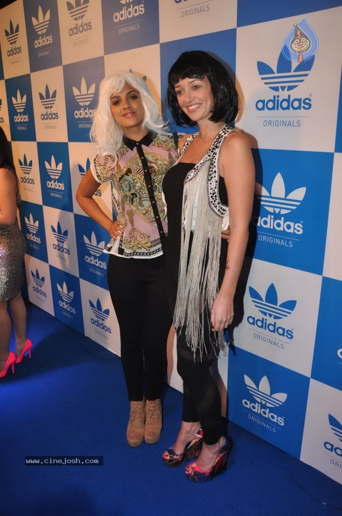 American Rapper Snoop Dogg Party - 88 / 114 photos