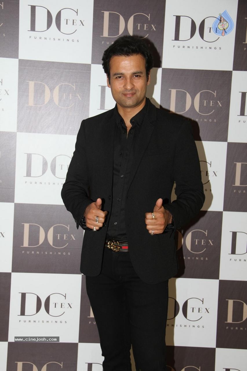 Amisha Patel at Luxury Comfort Event - 17 / 22 photos