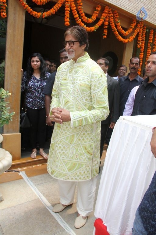 Amitabh Bachchan Birthday Meet - 7 / 21 photos