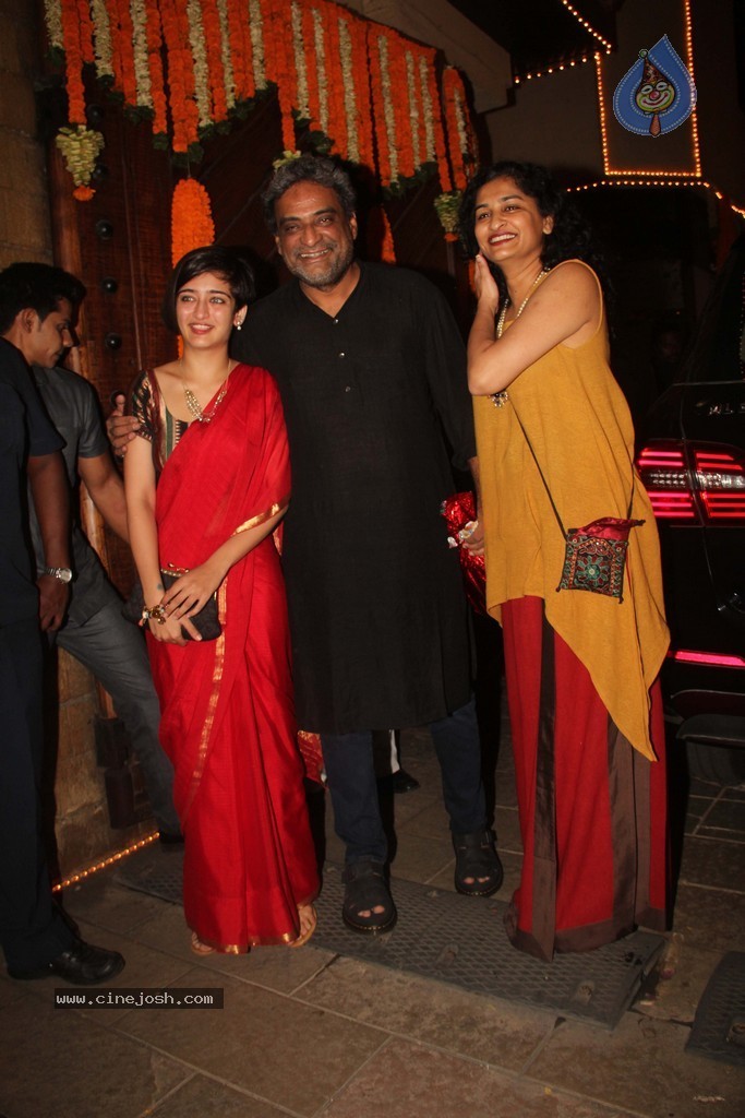 Amitabh Bachchan Hosted Diwali Party - 39 / 80 photos
