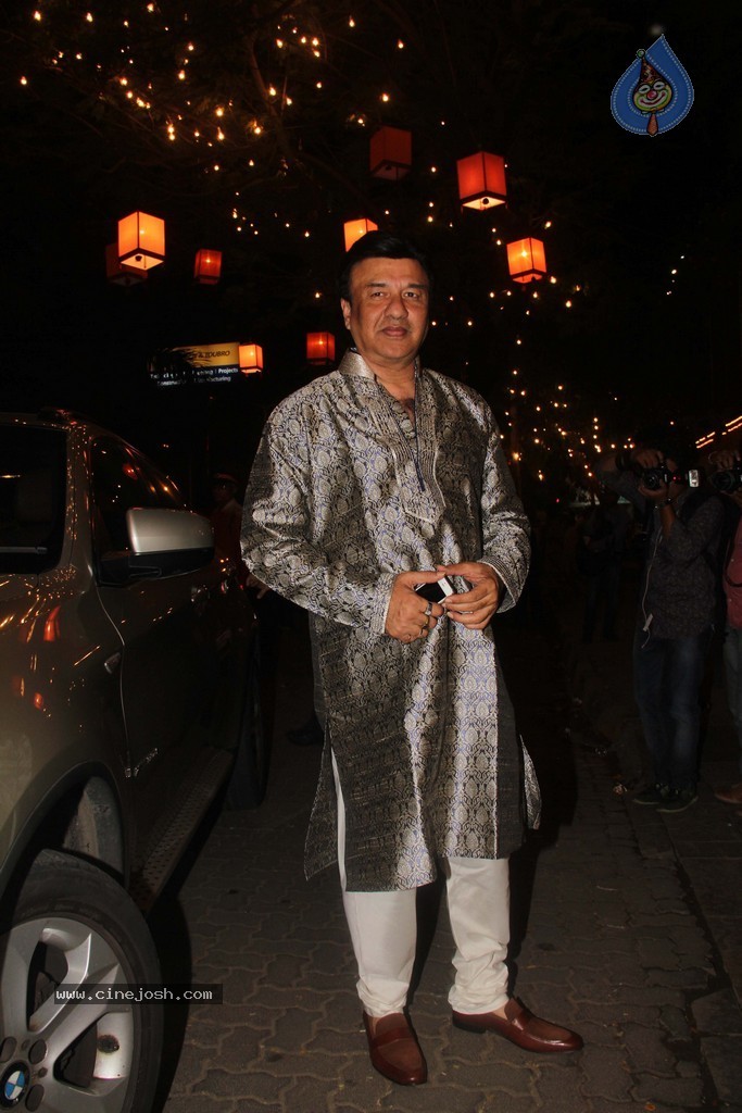 Amitabh Bachchan Hosted Diwali Party - 49 / 80 photos