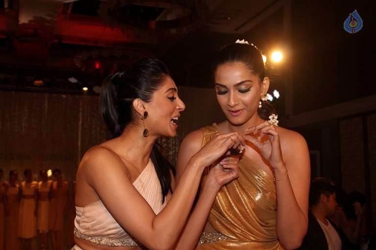 Amrapali Festive Summer Resort Fashion Show - 33 / 54 photos