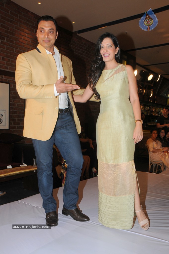 Amy Billimorias Eco Art Fashion Initiative Earth 21 - 26 / 73 photos