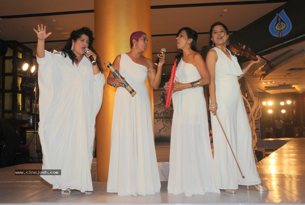 Amy Billimorias Eco Art Fashion Initiative Earth 21 - 43 / 73 photos